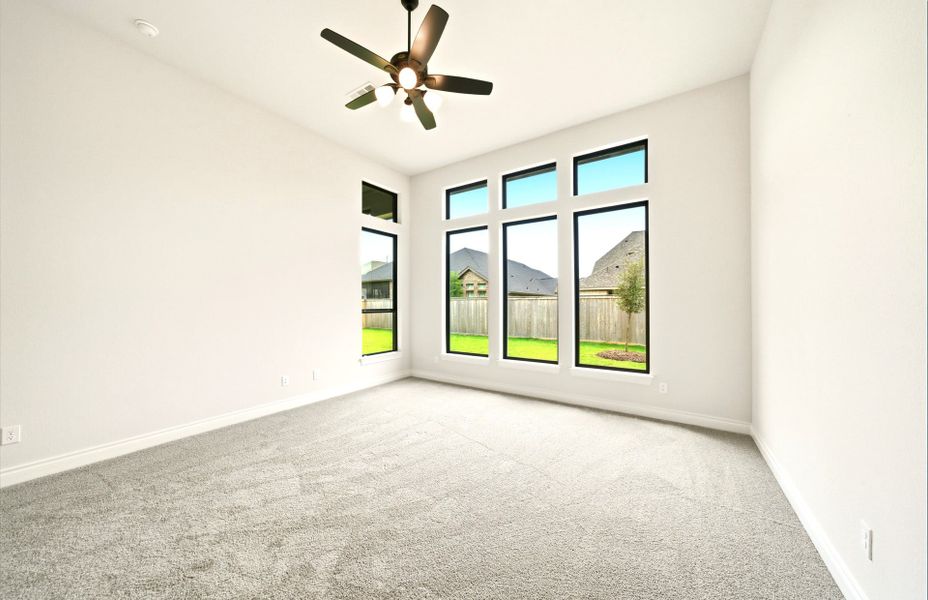 Spacious, unfurnished interior of a new home in Bridgeland 60′, Cypress (Image 40).