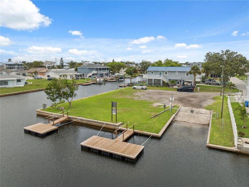 Community amenities in , Hudson (Image 48).