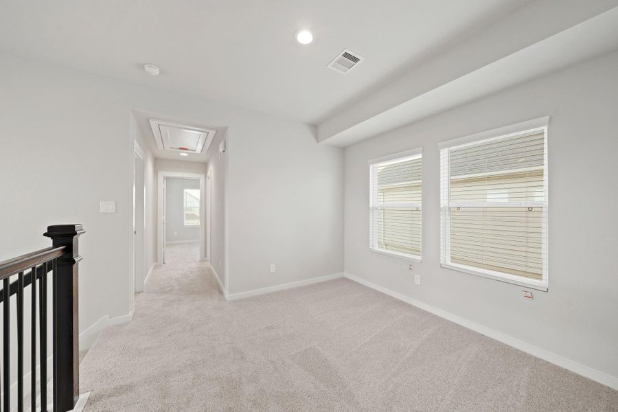 Spacious, unfurnished interior of a new home in Grand Oaks Village, Houston (Image 13). Spacious, unfurnished interior of a new home in Grand Oaks Village, Houston (Image 13).