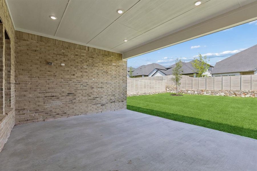 Exterior details and patio area of a home in , McKinney (Image 4).