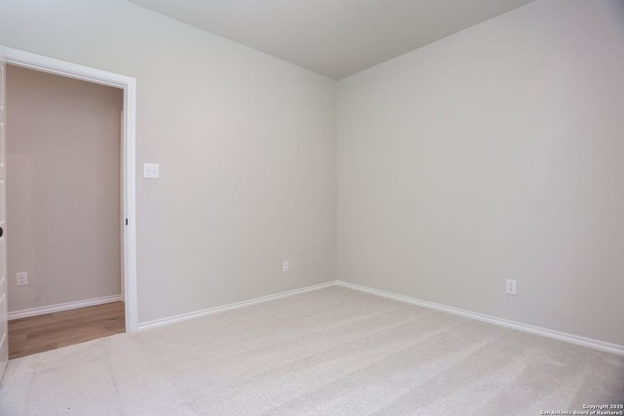 Spacious, unfurnished interior of a new home in Fairway Crossing 40s, San Antonio (Image 23).