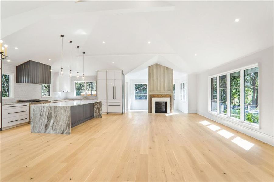 Spacious, unfurnished interior of a new home in , Atlanta (Image 18).