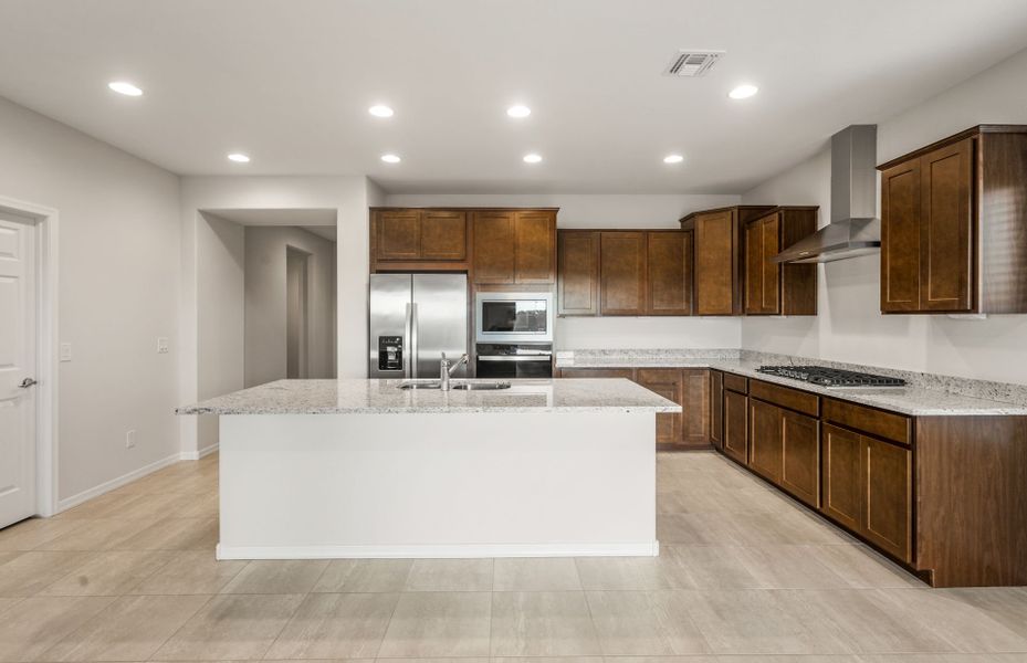 Furnished interior view inside a new home in El Cidro, Goodyear (Image 5).