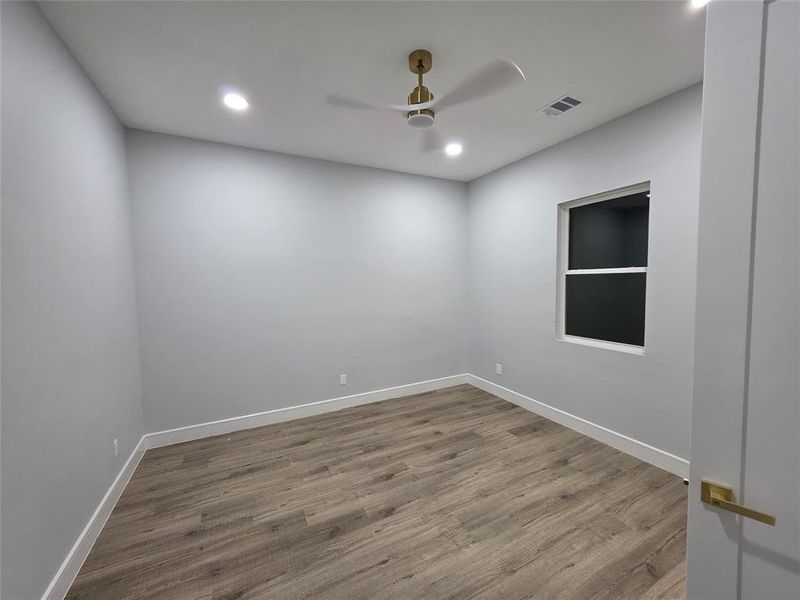 Spacious, unfurnished interior of a new home in , Waxahachie (Image 19).