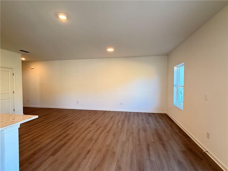 Spacious, unfurnished interior of a new home in Leydenview, Mableton (Image 19).