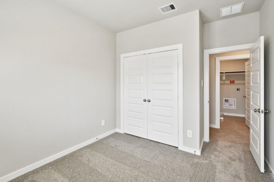 Photo is not of the actual home, but is an inspirational photo of builder’s model home and may depict options, furnishings, and/or decorator features that are not included Photo is not of the actual home, but is an inspirational photo of builder’s model home and may depict options, furnishings, and/or decorator features that are not included