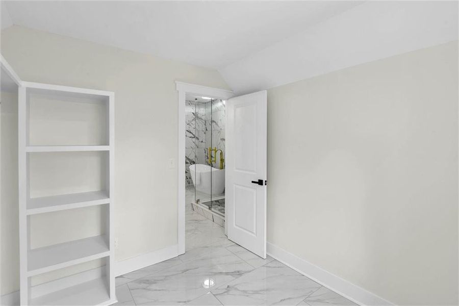 Spacious, unfurnished interior of a new home in , Snellville (Image 23).