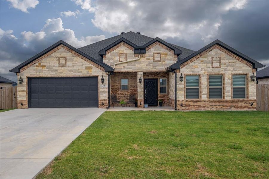 Front exterior of a new home in , Mabank, TX, highlighting curb appeal (Image 19).