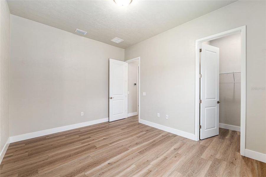 Spacious, unfurnished interior of a new home in Fairway Pointe at West End, Newberry (Image 46). Spacious, unfurnished interior of a new home in Fairway Pointe at West End, Newberry (Image 46).