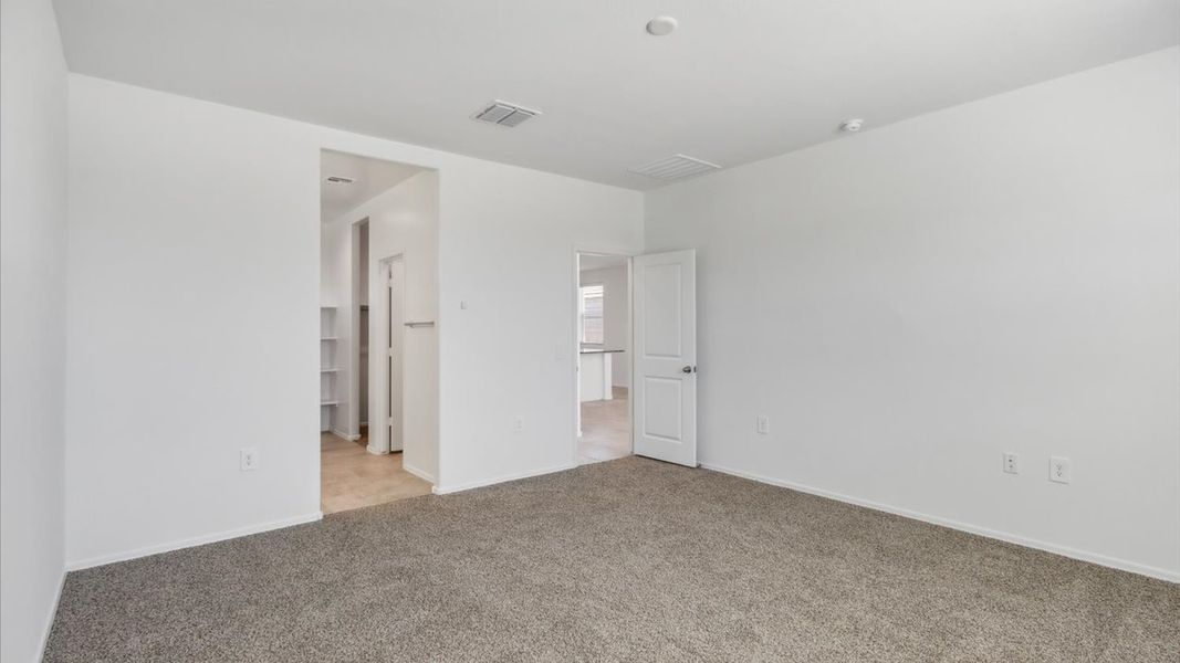 Spacious, unfurnished interior of a new home in Radiance at Superstition Vistas, Apache Junction (Image 19).