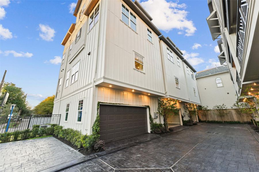 Exterior details and patio area of a home in , Houston (Image 25).