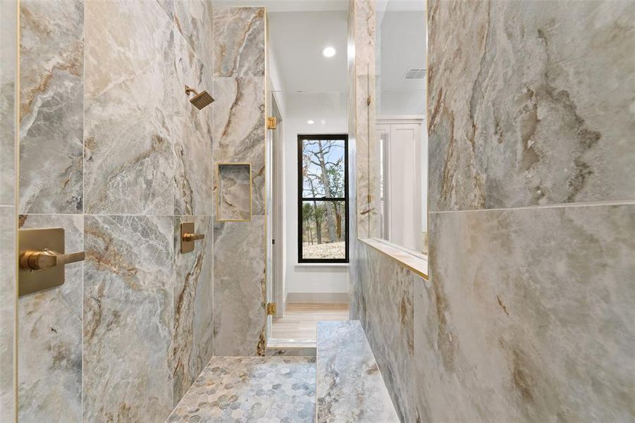 Image 36 of a home in .