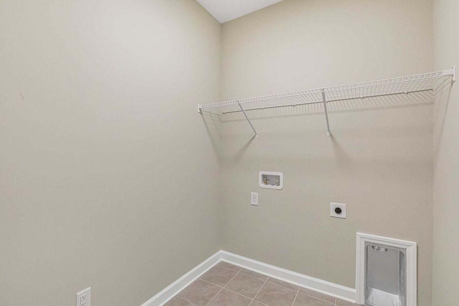 Representative unfurnished interior of a home built from the Dogwood by Caviness & Cates Communities in Maggie Way, Wendell (Image 90).