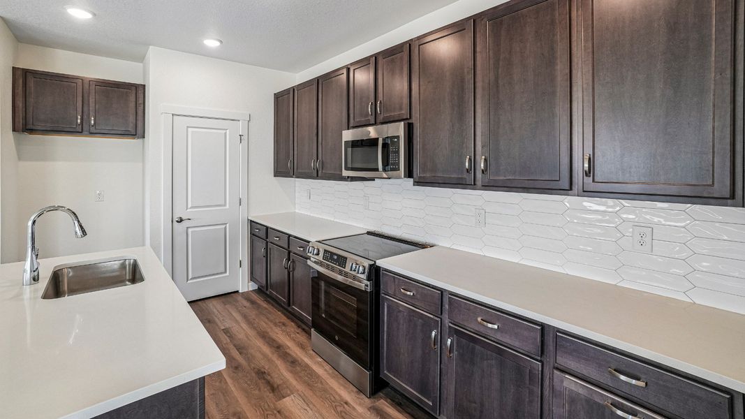 Representative furnished interior of a home built from the Cadence by DRB Homes in Bloom, Fort Collins (Image 18).