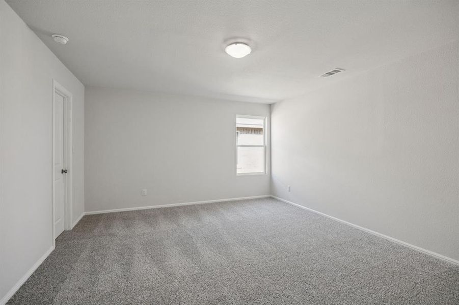 Spacious, unfurnished interior of a new home in Santorini, Seagoville (Image 13). Spacious, unfurnished interior of a new home in Santorini, Seagoville (Image 13).