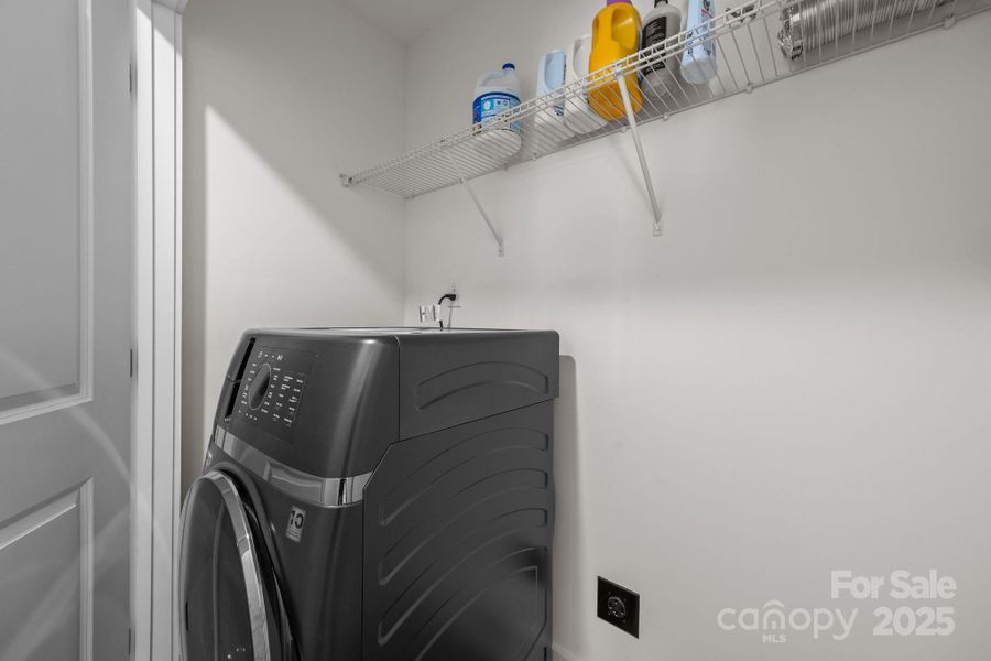 Image 28 of a home in .