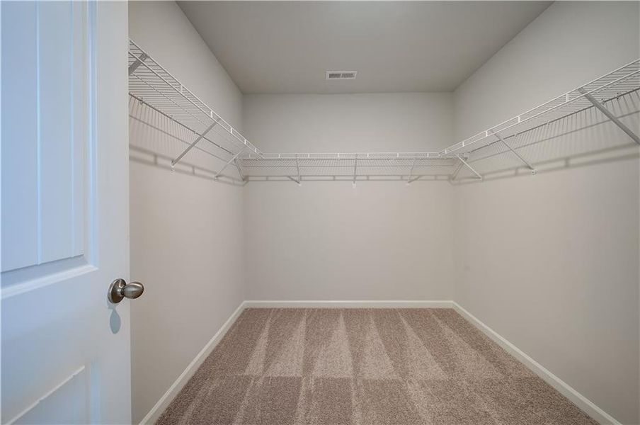 Spacious, unfurnished interior of a new home in Burchwood, Stockbridge (Image 22).