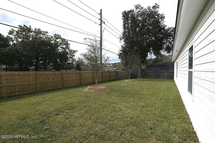 Exterior details and patio area of a home in , Jacksonville (Image 25).