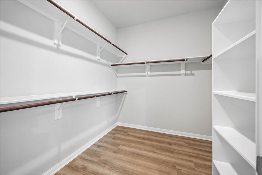 Spacious, unfurnished interior of a new home in Barton Place, Cleveland (Image 28).