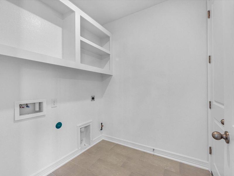 Spacious, unfurnished interior of a new home in Dellrose, Hockley (Image 14).