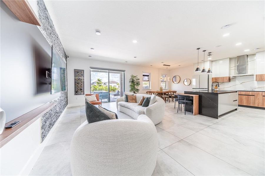 Furnished interior view inside a new home in , Kissimmee (Image 21).