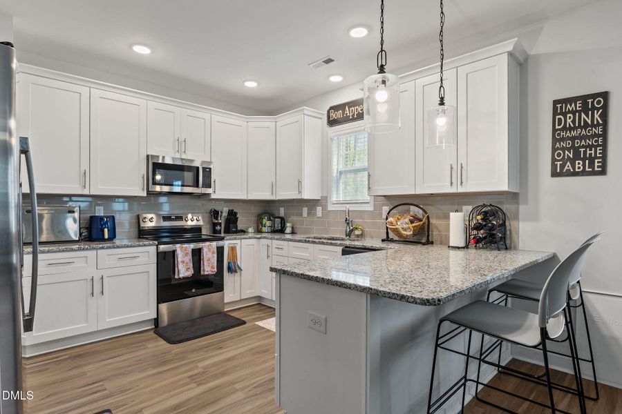 10-web-or-mls-AZ3A9034