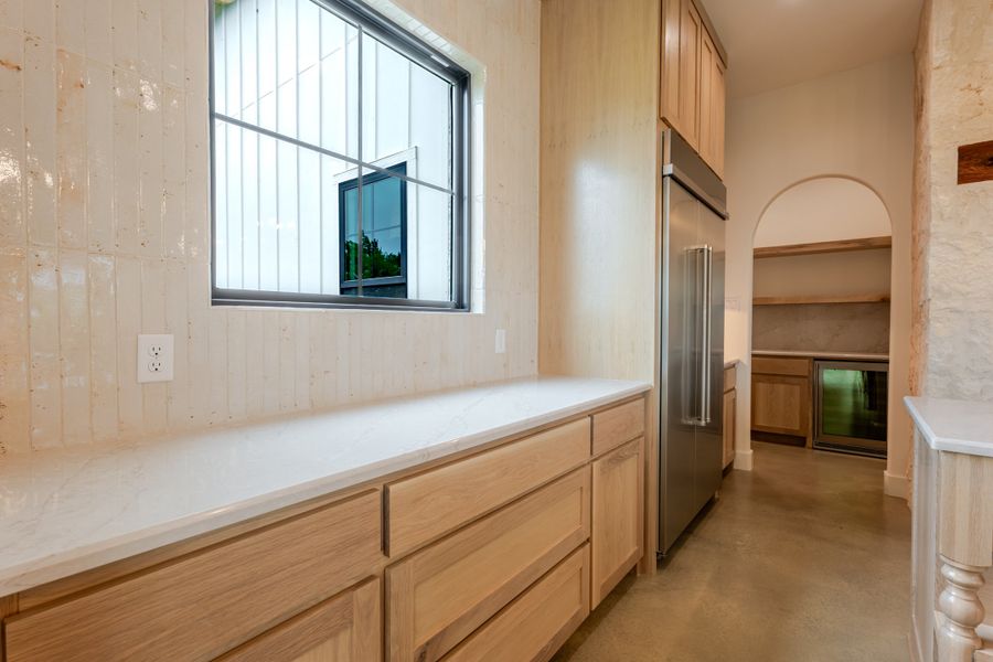 Furnished interior view inside a new home in Eagles Bluff, Weatherford (Image 5).