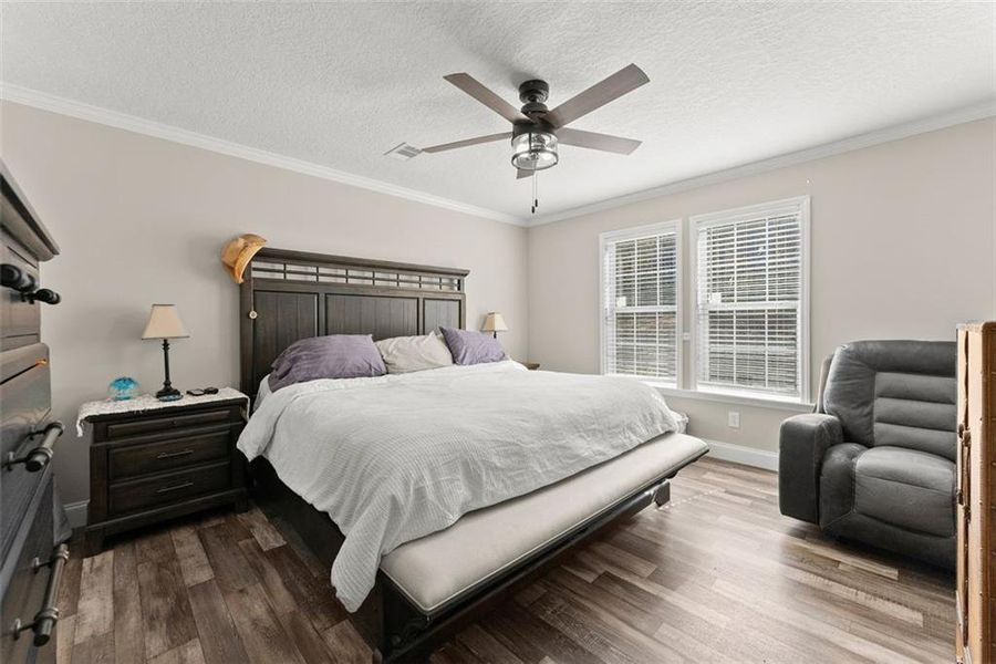 Furnished interior view inside a new home in , Alto (Image 33).