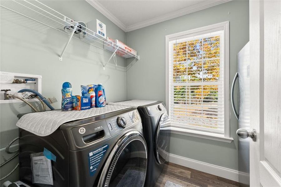 Furnished interior view inside a new home in , Alto (Image 9).