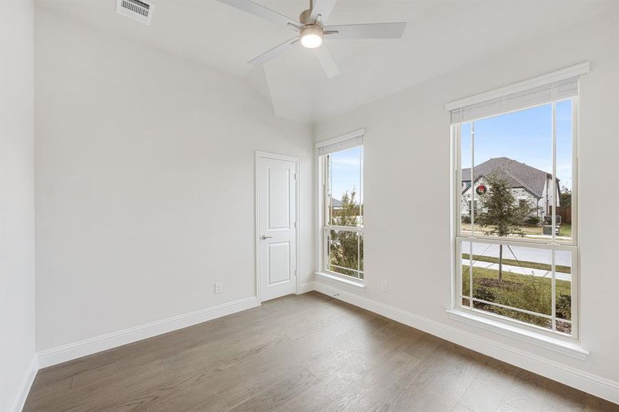 Spacious, unfurnished interior of a new home in Liberty, Melissa (Image 31).
