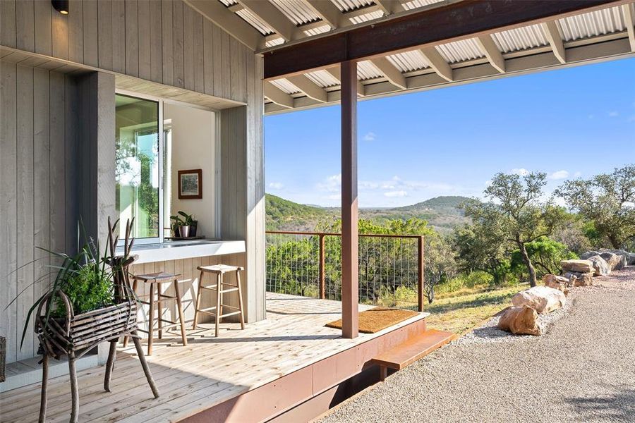 Exterior details and patio area of a home in , Burnet (Image 18).