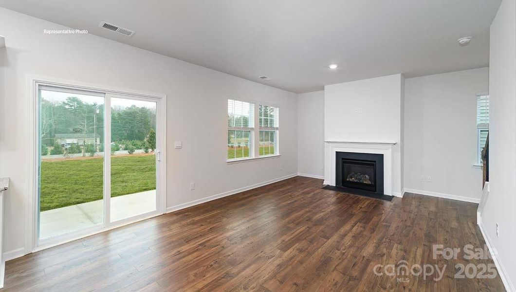 Spacious, unfurnished interior of a new home in Clark Creek Landing, Lincolnton (Image 12).