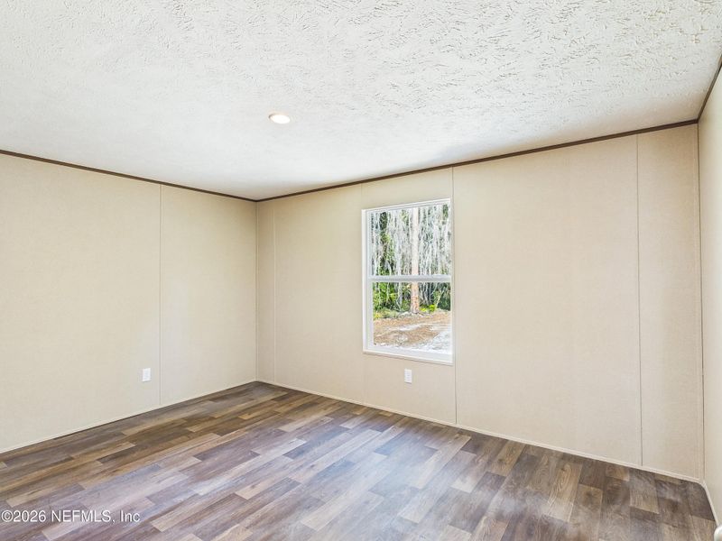 Spacious, unfurnished interior of a new home in , Hawthorne (Image 18).