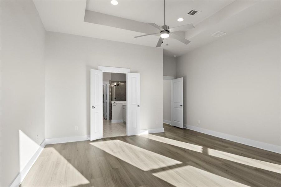 Spacious, unfurnished interior of a new home in Callan Village, Lorena (Image 24).