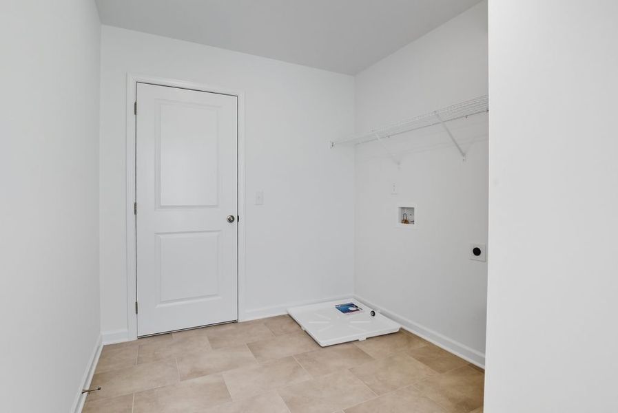 Spacious, unfurnished interior of a new home in The Retreat at Browns Ridge, Newnan (Image 23).