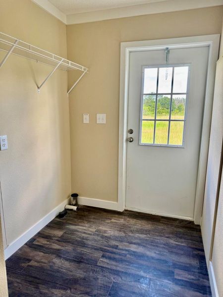 Spacious, unfurnished interior of a new home in , Okeechobee (Image 13).