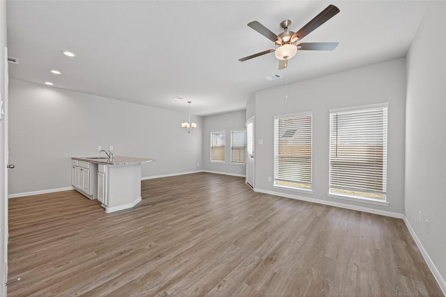 Spacious, unfurnished interior of a new home in Woodland Lakes, Houston (Image 40).
