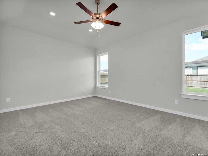 Spacious, unfurnished interior of a new home in Morgan Meadows, San Antonio (Image 13).