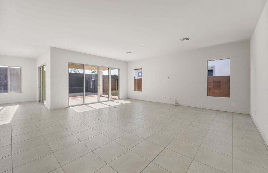 Spacious, unfurnished interior of a new home in Artisan at Asante, Surprise (Image 25). Spacious, unfurnished interior of a new home in Artisan at Asante, Surprise (Image 25).