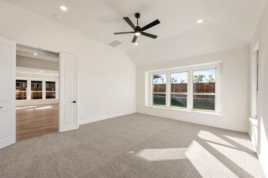 Spacious, unfurnished interior of a new home in Bear Creek Classic 60, Lavon (Image 20). Spacious, unfurnished interior of a new home in Bear Creek Classic 60, Lavon (Image 20).