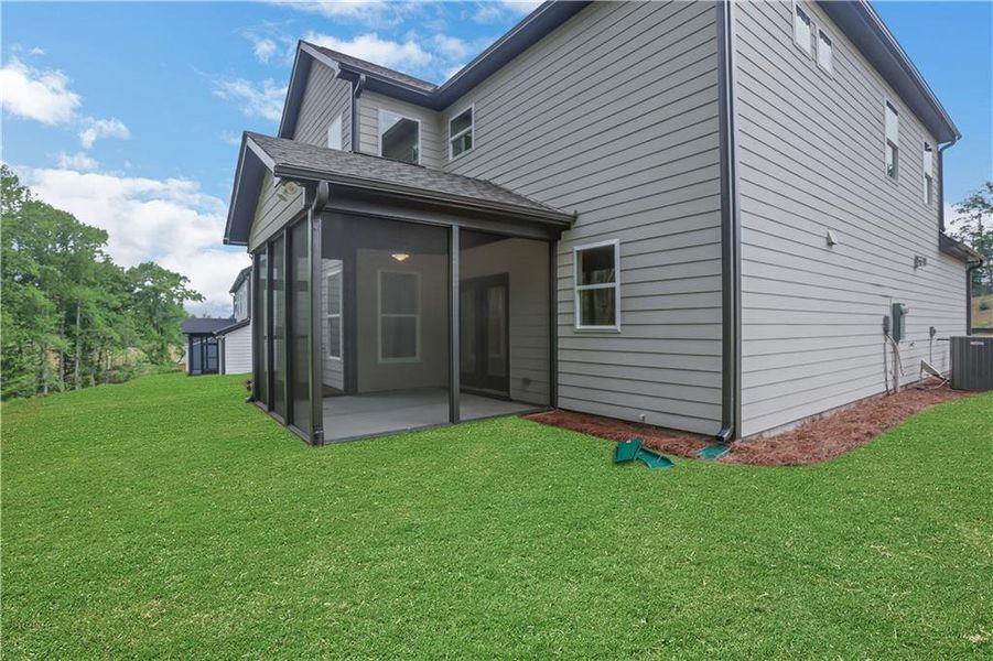 Exterior details and patio area of a home in Arbor West, Dawsonville (Image 33).