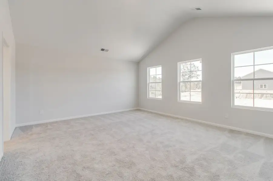 Spacious, unfurnished interior of a new home in Ellington, Elgin (Image 28).