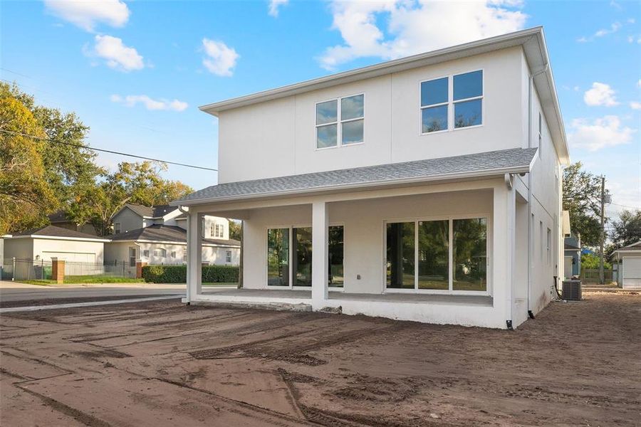 Exterior details and patio area of a home in , Tampa (Image 20).
