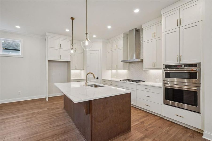 Furnished interior view inside a new home in Aberdeen, Hoschton (Image 7).