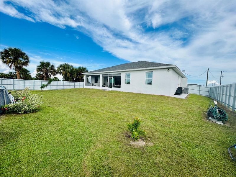 Exterior details and patio area of a home in , Labelle (Image 20).