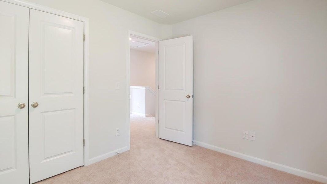Spacious, unfurnished interior of a new home in Garbon Fields, Summerville (Image 25).