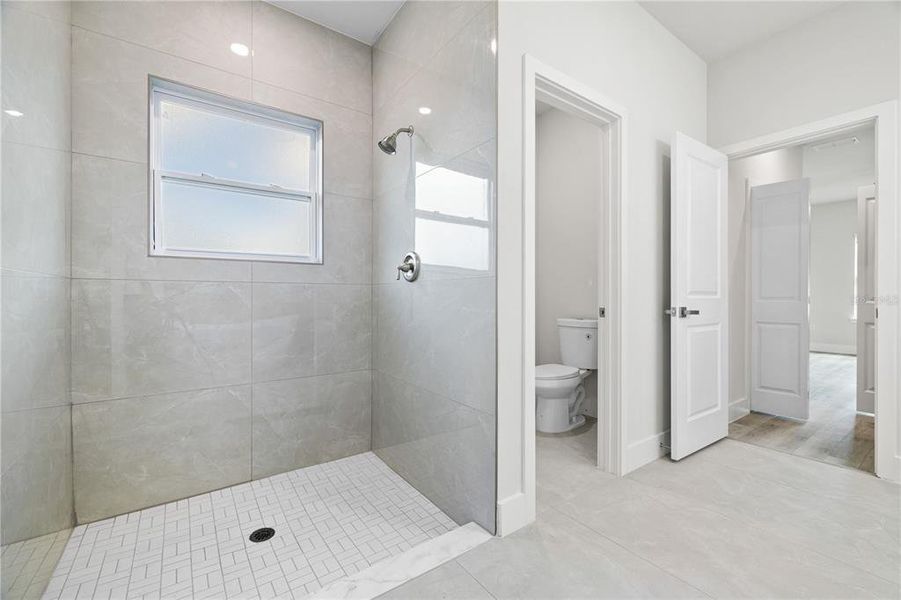Furnished interior view inside a new home in , Ocala (Image 5).