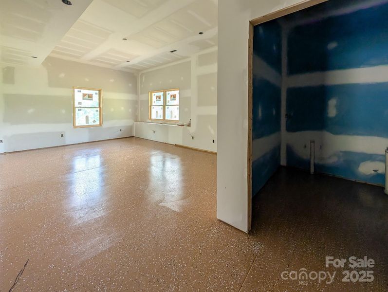 Spacious, unfurnished interior of a new home in , Burnsville (Image 29). Spacious, unfurnished interior of a new home in , Burnsville (Image 29).