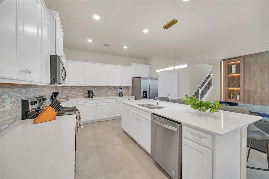 Furnished interior view inside a new home in , Clermont (Image 38).