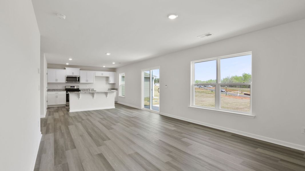 Spacious, unfurnished interior of a new home in Harrier Point, Woodruff (Image 20).
